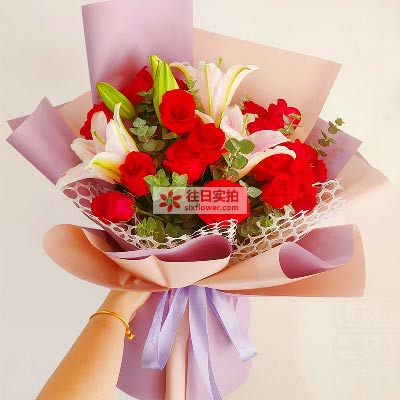 六安18朵红玫瑰百合，真情相守一生